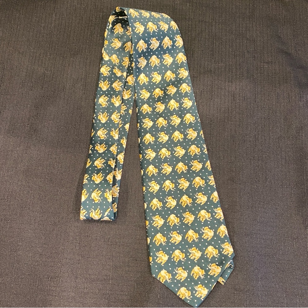 Elegant Green and Yellow Patterned Men's Tie. 100% silk. Genuine from Thailand